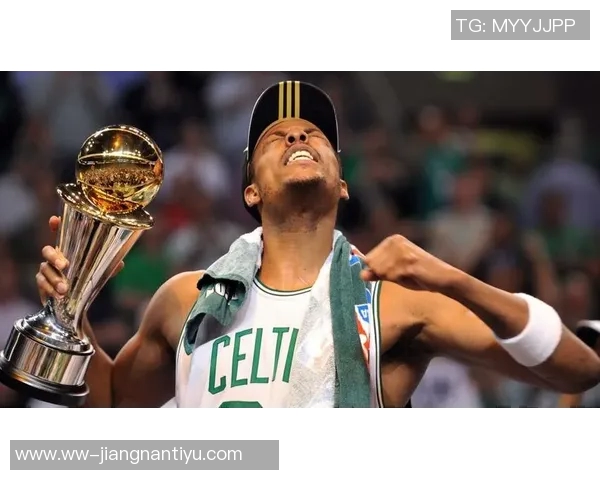 女主持调侃皮尔斯网友热议扑倒事件皮尔斯回应我们是搭档我有女友 女主持调侃皮尔斯网友热议扑倒事件皮尔斯回应我们是搭档我有女友