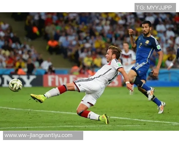 37岁依然热爱足球格罗斯克洛伊茨加盟德国第七级联赛球队续写传奇 37岁依然热爱足球格罗斯克洛伊茨加盟德国第七级联赛球队续写传奇