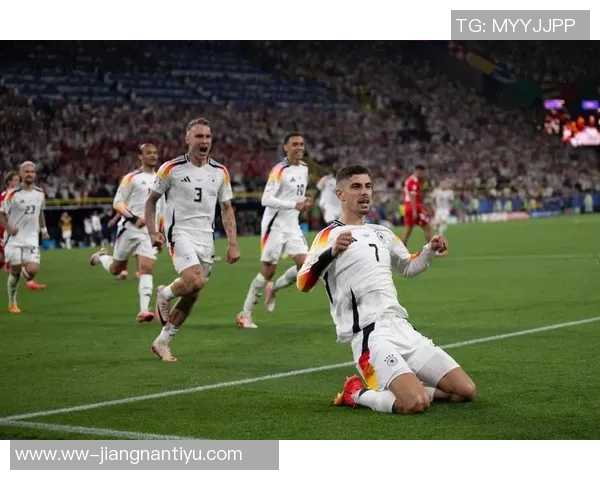 37岁依然热爱足球格罗斯克洛伊茨加盟德国第七级联赛球队续写传奇